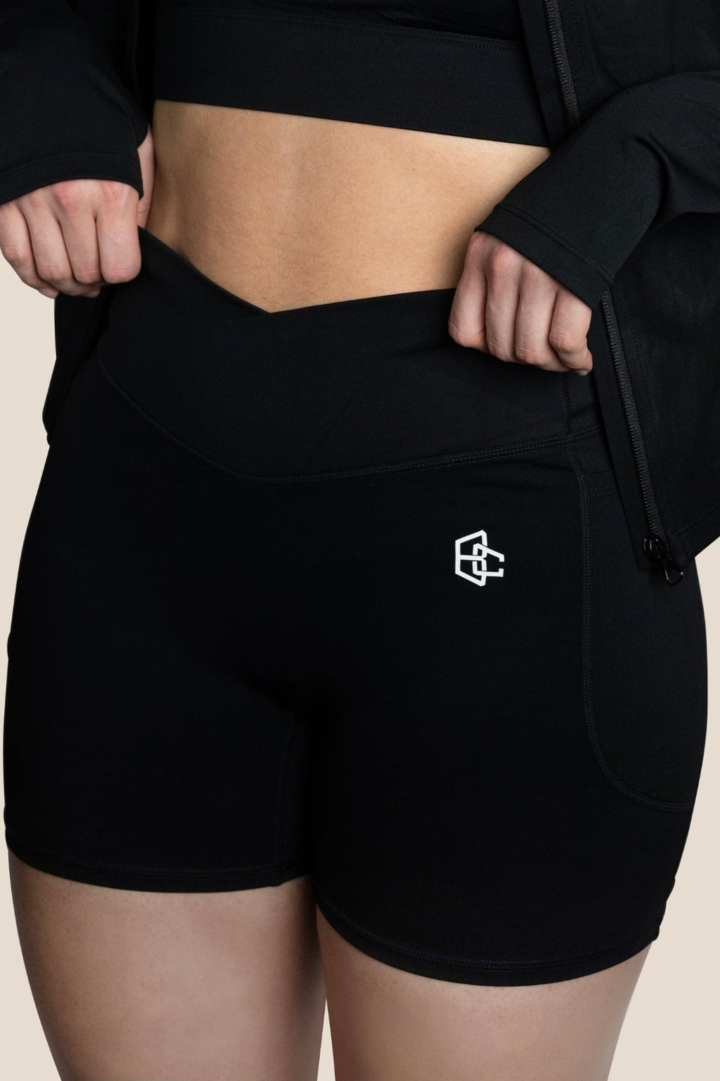 Leggin_Corto_V-Shape_Bolsillo_NEGRO_6
